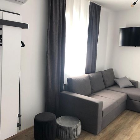 Apartmaji Meli Pu Izola Bagian luar foto
