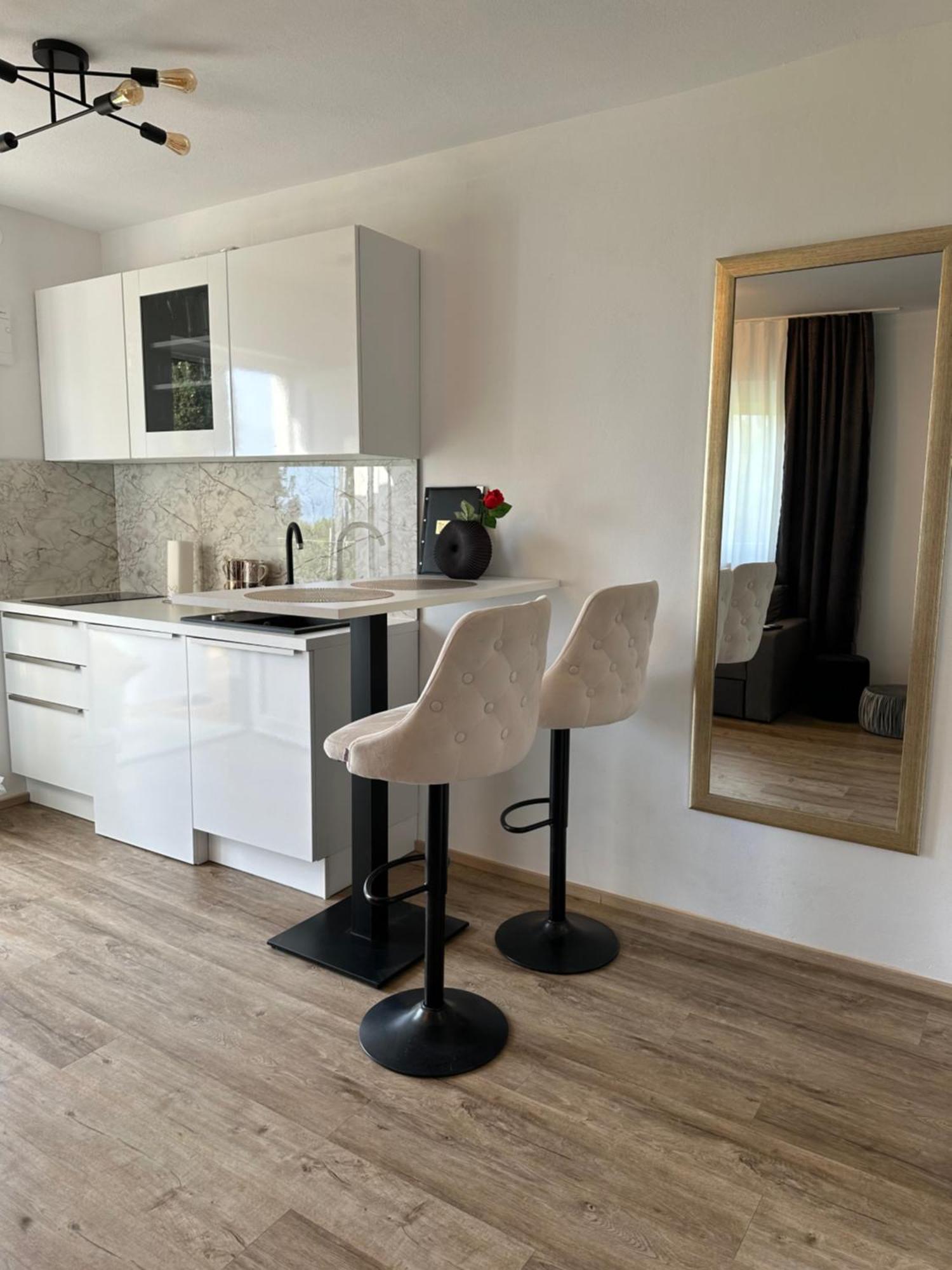 Apartmaji Meli Pu Izola Bagian luar foto