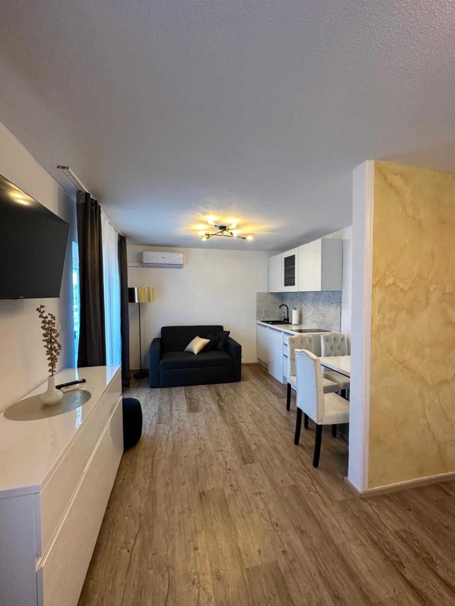Apartmaji Meli Pu Izola Bagian luar foto