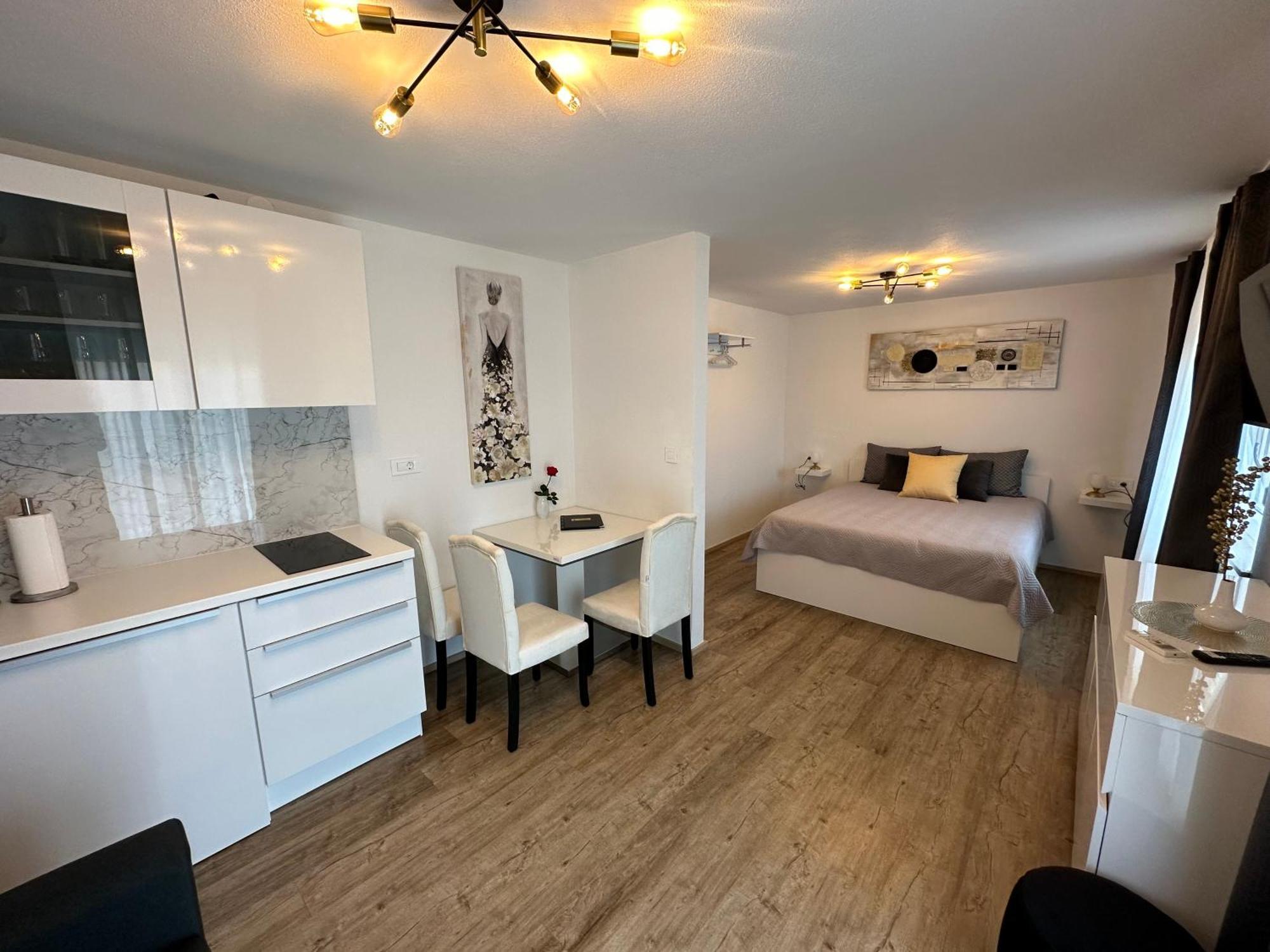 Apartmaji Meli Pu Izola Bagian luar foto